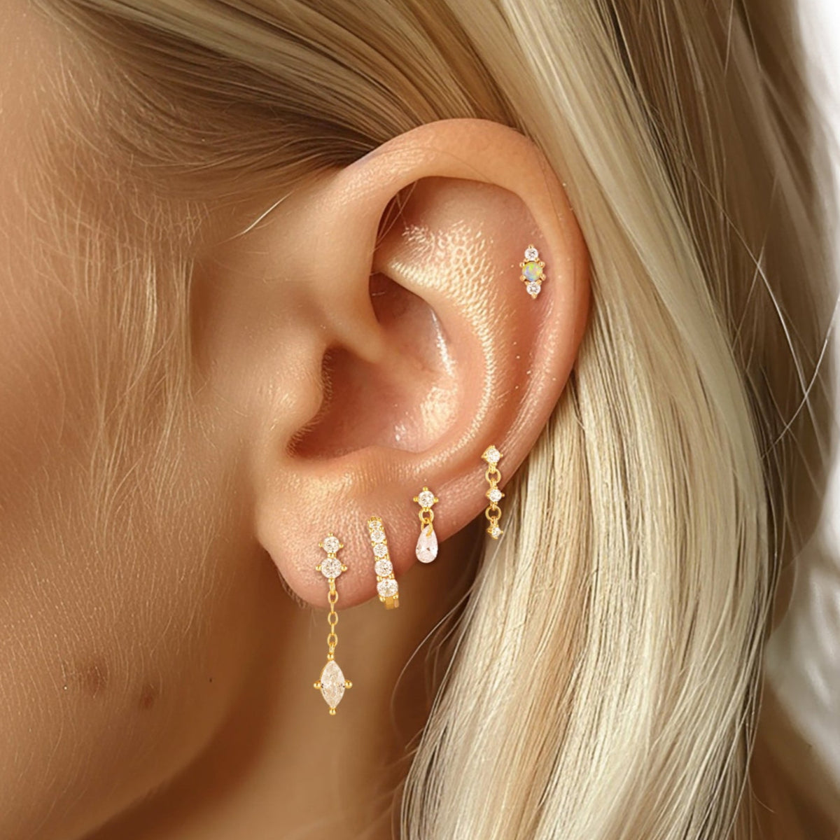 flat back stud with drop crystals